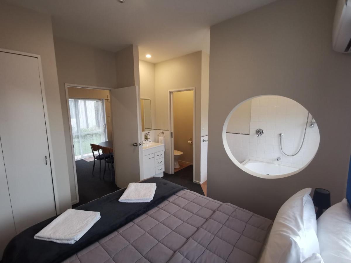 Airport Birches Motel Christchurch Esterno foto