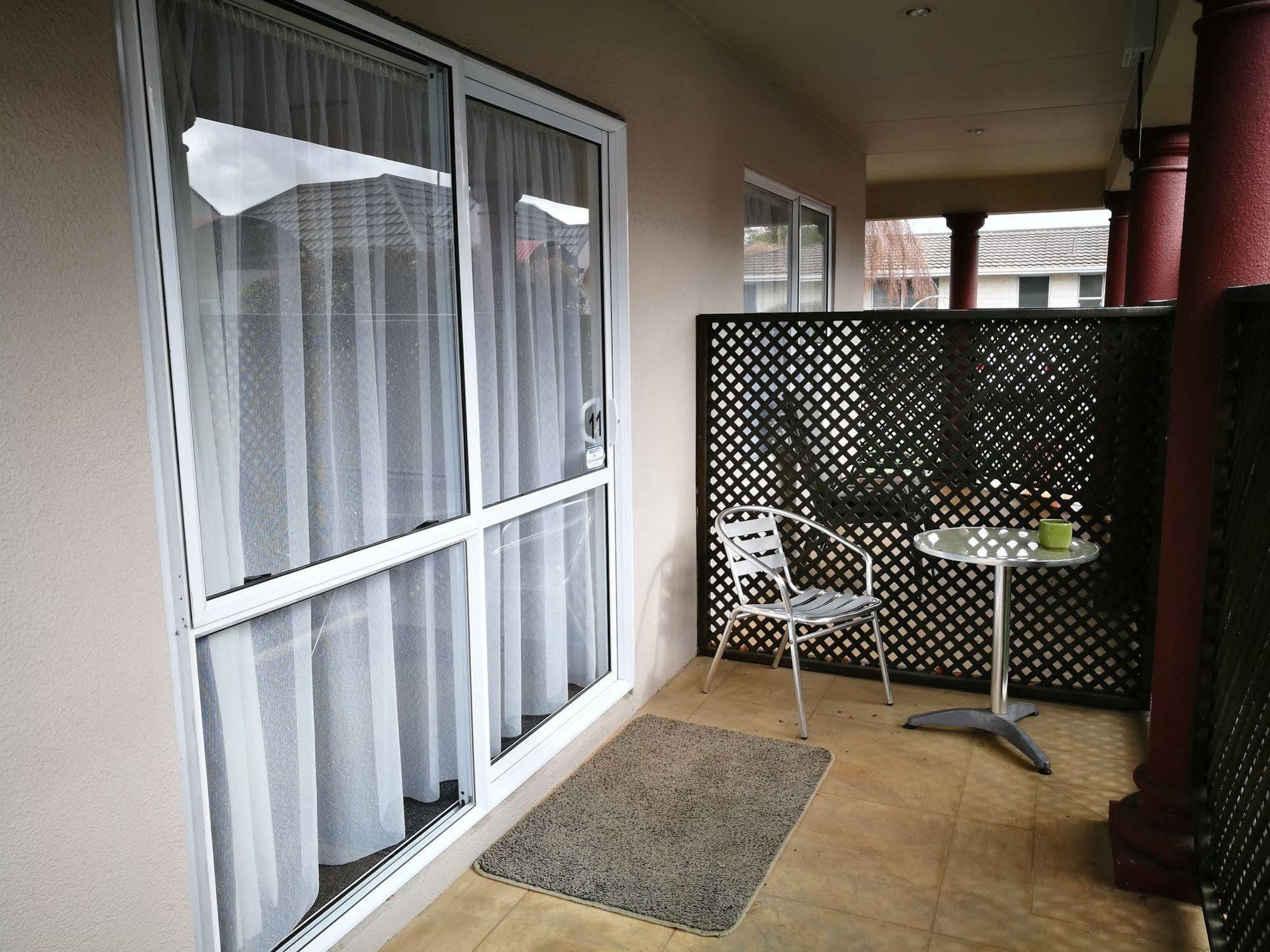 Airport Birches Motel Christchurch Esterno foto