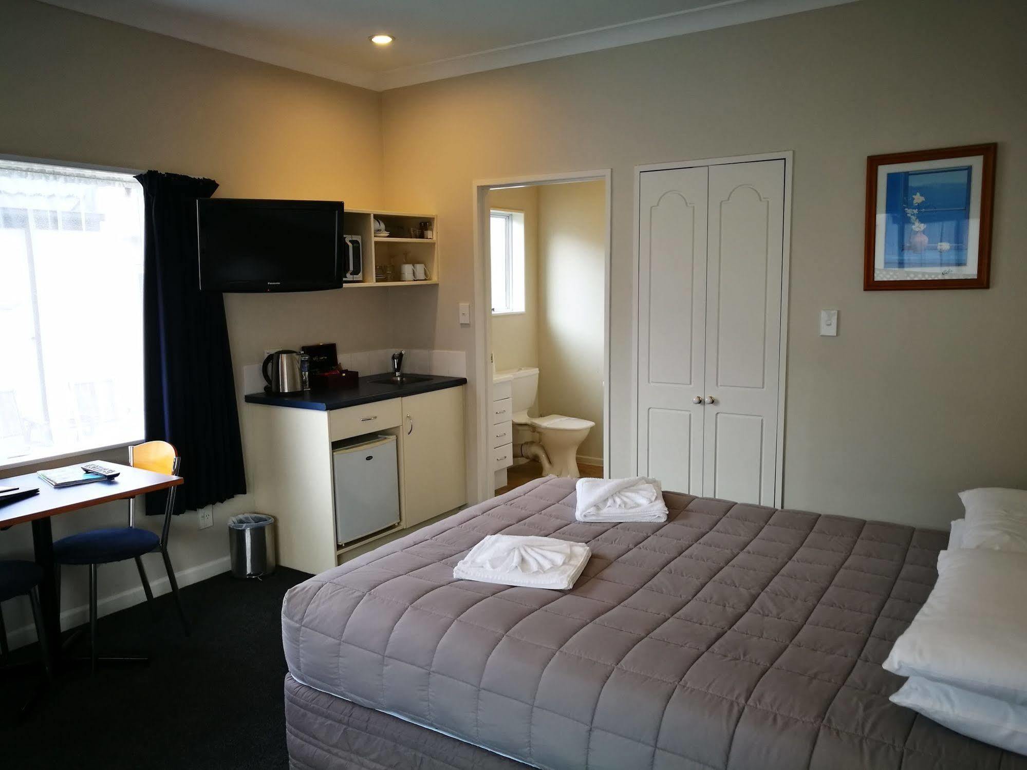 Airport Birches Motel Christchurch Esterno foto
